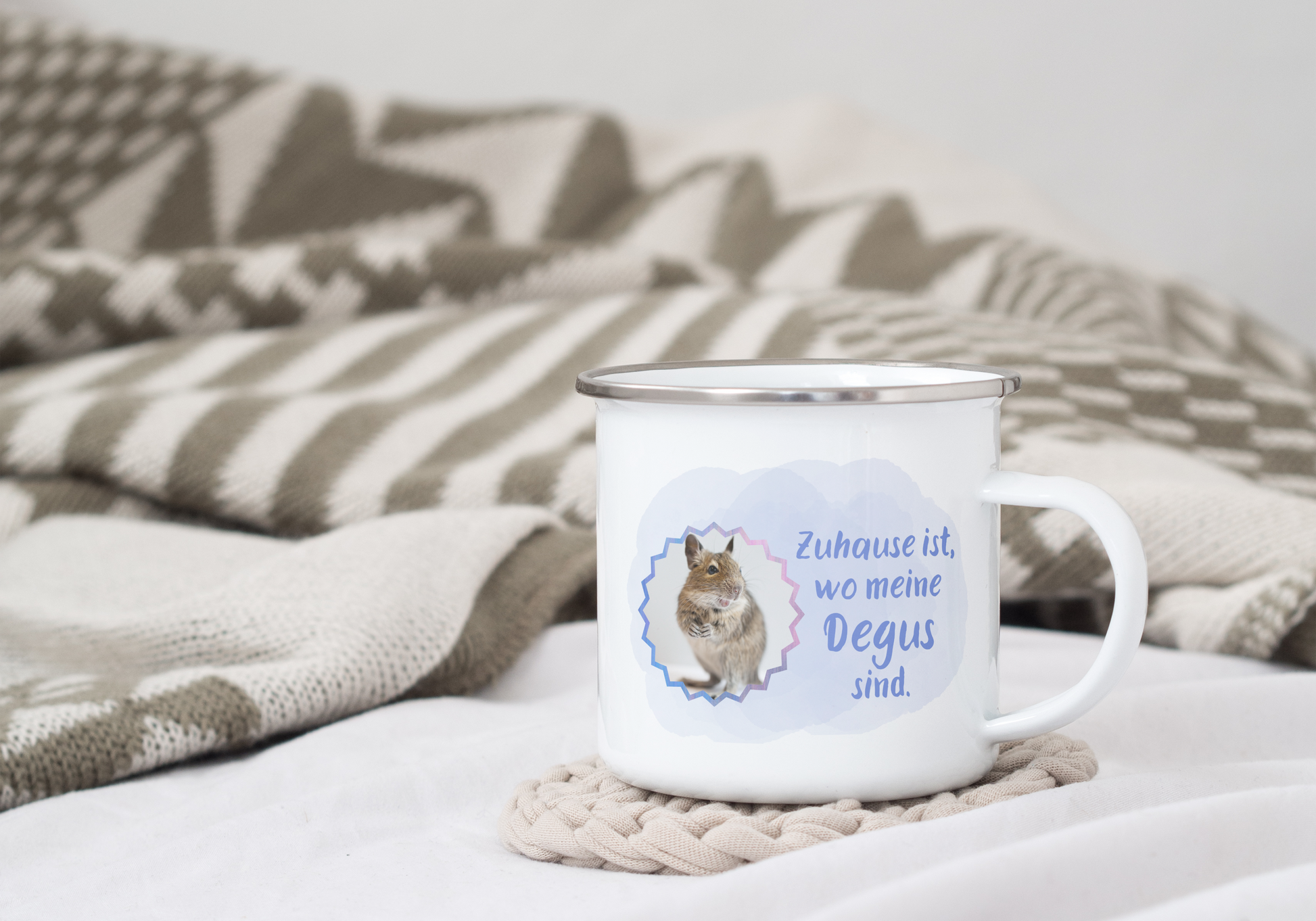 Emaille Tasse mit dem Motiv Zuhause ist, wo meine Degus sind