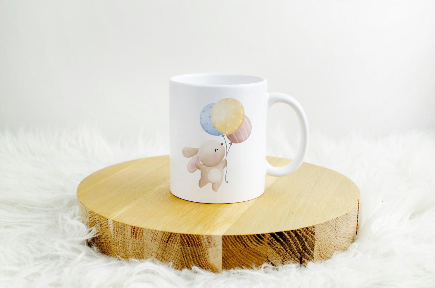 Tasse Kaninchen mit Luftballons